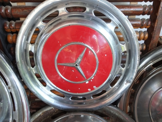 ขายฝาครอบล้อ benz 1วง