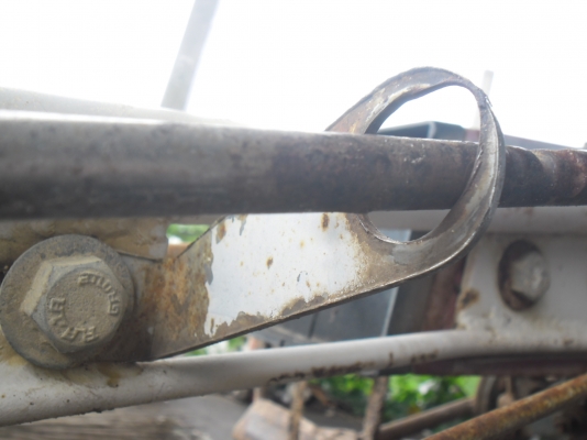 นานๆถึงมีให้ครับ เคยเห็นรถไถ(อก,โครง)มีหัวฉีดเดิมๆสวยๆ