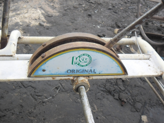 นานๆถึงมีให้ครับ เคยเห็นรถไถ(อก,โครง)มีหัวฉีดเดิมๆสวยๆ