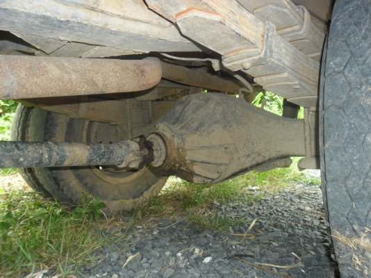 หกล้อ isuzu เครื่อง 100แรงฝาขาว