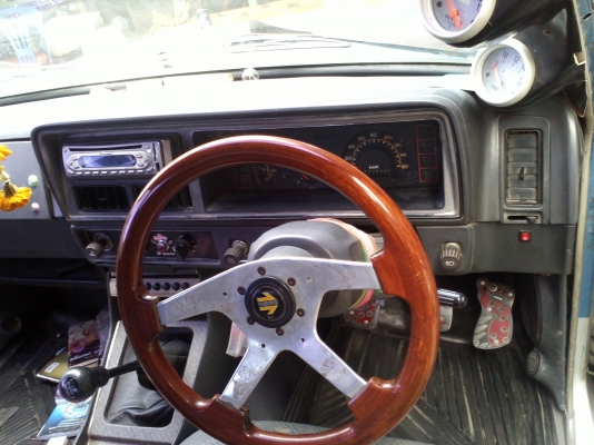 ขายอีซูซุ kb 4ประตู เครื่องเดิมเครื่องดีซัสซีไม่ผุ64000ครับต่อรองได้คับสนใจ 0802373520