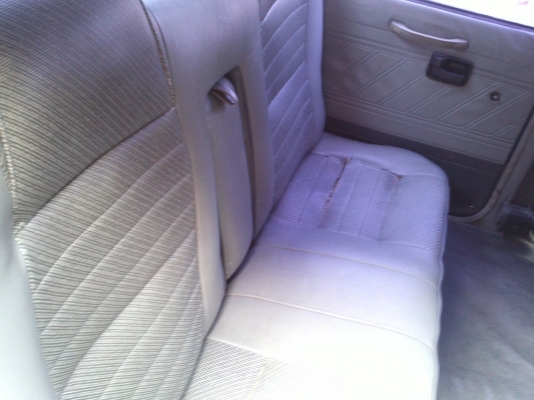 ขายอีซูซุ kb 4ประตู เครื่องเดิมเครื่องดีซัสซีไม่ผุ64000ครับต่อรองได้คับสนใจ 0802373520