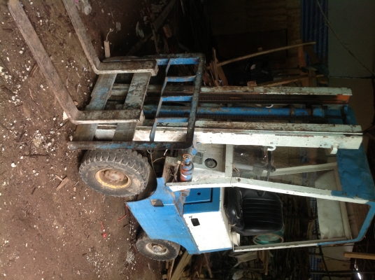 ขายรถยกโฟล์คลิฟท์ราคาถูก ขายรถยกโฟล์คลิฟท์ราคาถูก