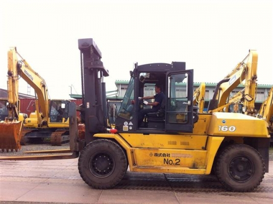 ***ขายด่วน***KOMATSU FD160E-8 :สนใจติดต่อ 083-062-0223