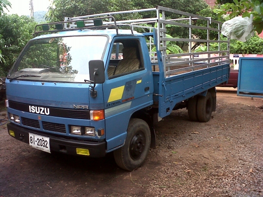 ขาย 6 ล้อ ISUZU NPR 115 เกียร์สั้น พวงมาลัยเพาเวอร์
