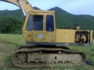 ขายKOMATSU PC 200-2 สภาพสวยพร้อมใช้ ติดต่อได้ทีคุณ อ๊อฟ พิจิตร 086-737-9991