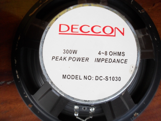 ลำโพง  DECCON 10'' 300 W  4-8 โอห์ม