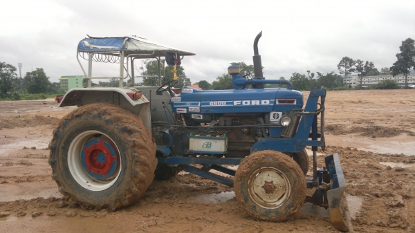 ขาย รถไถ FORD  มีเล่มทะเบียน