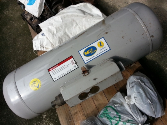 ขายถูกถังแก๊ส LPG ยกลงจากรถบรรทุก 4ล้อ สภาพดี ขายถูกถังแก๊ส LPG ยกลงจากรถบรรทุก 4ล้อ สภาพดี