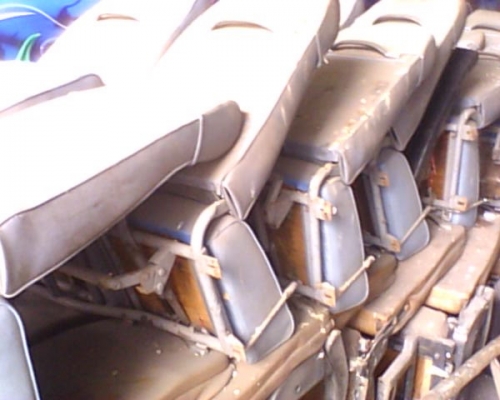 เบาะเก็บเก่ามีหลายชุดครับราคาชุดละ17000ใส่ได้ทั้งรถโดยสารเเละเรือโดยสารครับเหมาหลายชุด ลดได้1000บาทครับ เบาะเก็บเก่ามีหลายชุดครับราคาชุดละ17000ใส่ได้ทั้งรถโดยสารเเละเรือโดยสารครับเหมาหลายชุด ลดได้1000บาทครับ