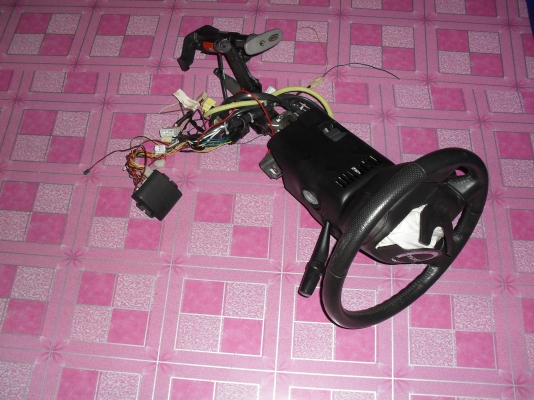 ขายวงพวงมาลัย D-MAX Gold series airbag ปี2008 สีดำสวยๆครบชุดครับ