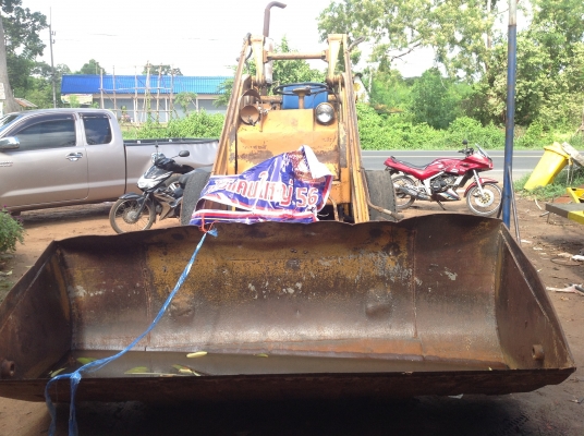 ขายรถตัก KOMATSU SD20 มาก่อนได้ก่อนครับ (085-1400605)