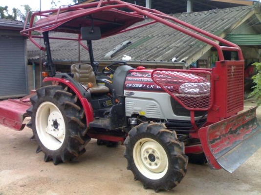 ขายรถไถ YANMAR EF 352 TLX ใบมีดดันหน้า ที่ตัดหญ้า ทำงาน 170 ชั่วโมง เอกสารเล่มทะเบียน ราคา 380000