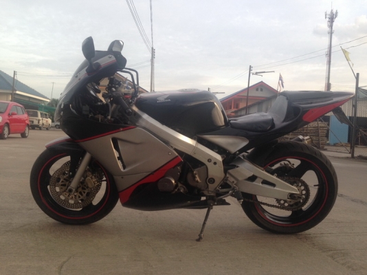 ขาย HONDA CBR400 ทะเบียนแท้ พร้อมโอน แฟริ่งแต่ง ท่อแต่ง ยางใหม่