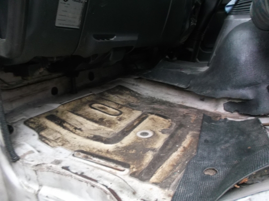 ขายด่วนรถสิบล้อDEGA1เพลาเครือง195แรงม้าปี40