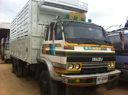 ISUZU กระบะเหล็ก เครื่อง EH700 เครื่องดี คัสซีสวย ทะเบียนพร้อมโอน ราคาต่อรองได้
