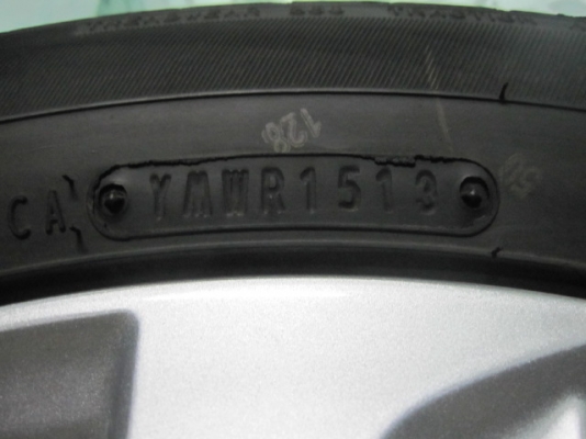 ขายล้อแม็ก TOYOTA NEW VIOS พร้อมยางป้ายแดงปี 13 ขอบ 15 สภาพใหม่มากๆ