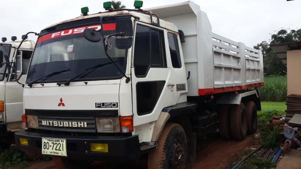 ขายด่วนไอ้หลงโบซีเรียนสูง MITSUBISHI FN527MTF5582 สองเพลาไม่ดั้มกระบะมิเนียมสวยจัดมีลำโพงลากลูกสภาพพร้อมใช้สุดๆรีบโทร 0843923995 0811838154