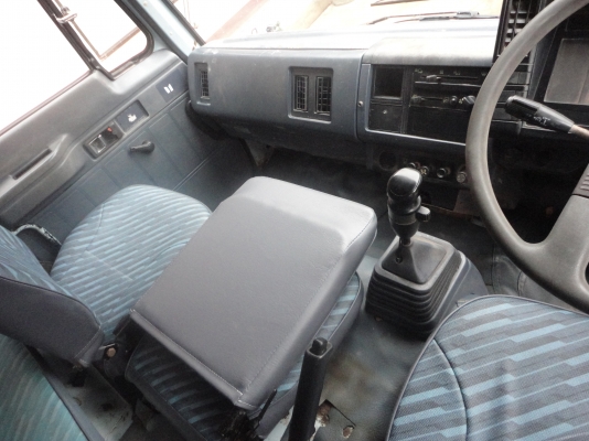 ขายรถบรรทุก 10ล้อดั้มพ์ 2เพลา ISUZU ROCKY 240แรงม้า นางฟ้าแท้