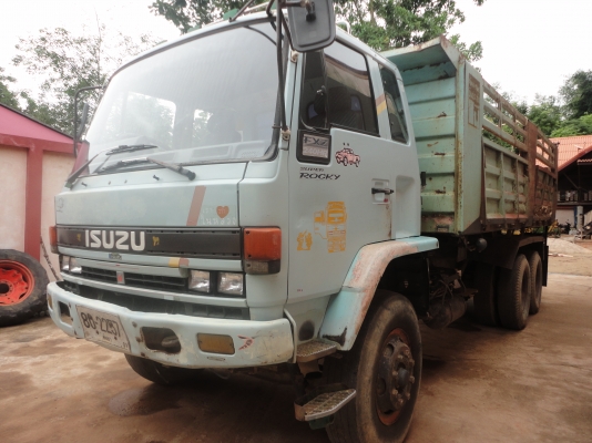 ขายรถบรรทุก 10ล้อดั้มพ์ 2เพลา ISUZU ROCKY 240แรงม้า นางฟ้าแท้