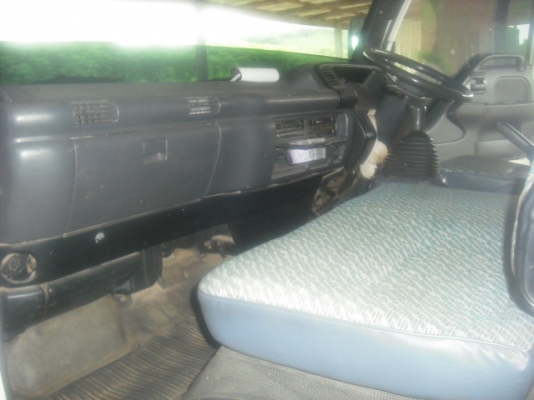 ขายรถบบรทุก 6ล้อ npr  145  แรงม้า