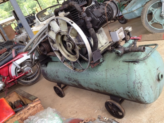 ขายปั้มลม SANCO ขนาด 20 แรง สภาพสวยมากๆ พร้อมใช้งาน ราคาไม่แพง