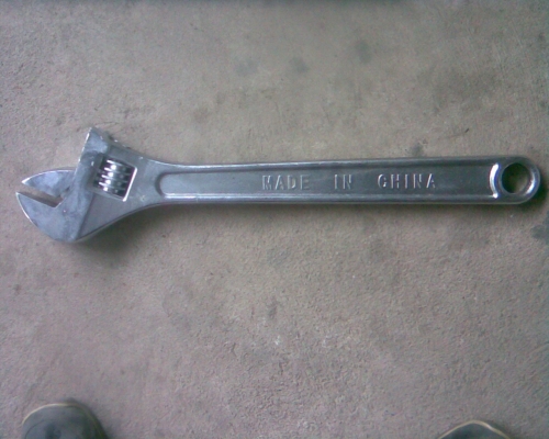 ประ แจเลื่อน 24 นิ้วสภาพใหม่ครับราคานี้สุดคุ้มครับขนาด  24  นิ้วครับตัวใหญ่ครับ