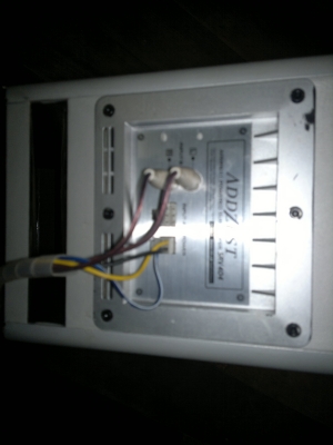 ขายลำดพงตู้ซับมีAMPในตัวปรับวอลลุ่มกับความถี่เบสลึกลอยได้