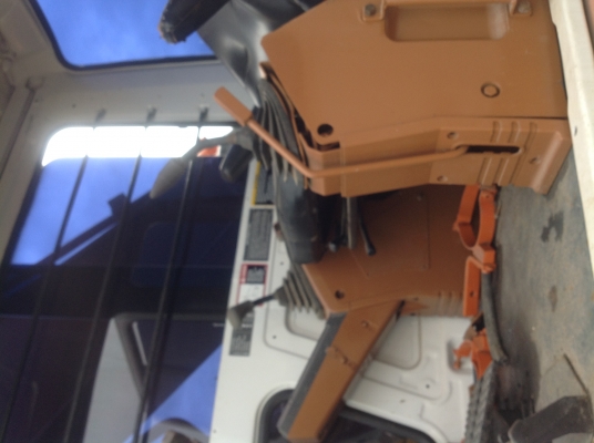 HLTACHL EX300  สภาพพร้อมใช้งานเครื่องเเรง ราคาคุยได้เจ๊อีอย0818021463