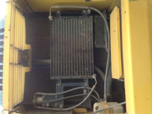 KOMATSUรถเเมค์โคร Pc 200 - 8  พร้อใช่งานชั่วโมง9000กว่า สภาพดีๆ ราคา2.2ติดBy เจ๊อ้อย 081-8021463ราคาคุยได้ต่อลองมาเลยสนใจสอบถามได้:]