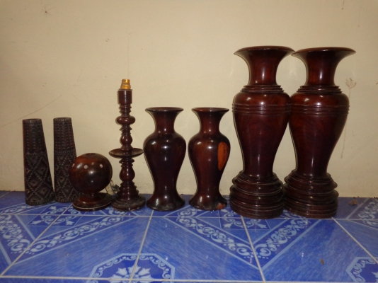 ขายแจกันไม้เก่าทั้งหมด