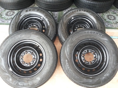 ขายล้อกะทะขอบ15 6 รู พร้อมยาง215/70/15 ปี 08 BRIDGESTONE LEO RV 1 ชุด