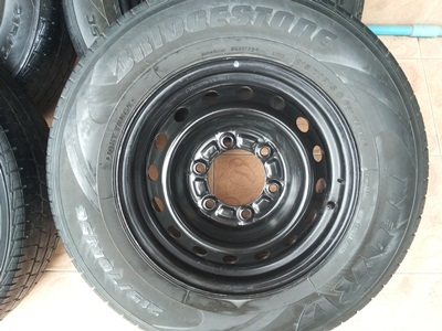 ขายล้อกะทะขอบ15 6 รู พร้อมยาง215/70/15 ปี 08 BRIDGESTONE LEO RV 1 ชุด ขายล้อกะทะขอบ15 6 รู พร้อมยาง215/70/15 ปี 08 BRIDGESTONE LEO RV 1 ชุด