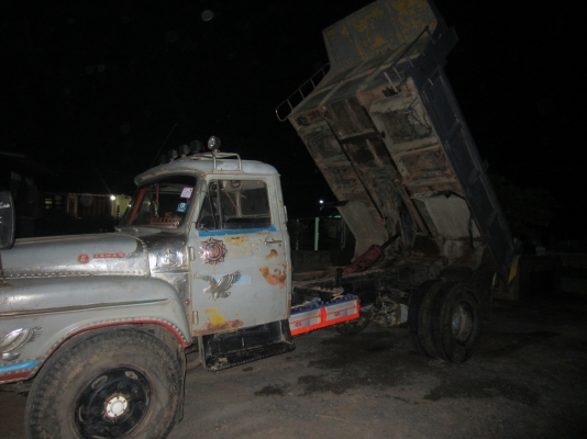 หกล้อหัวยาวดั๊ม หกล้อหัวยาวดั๊ม