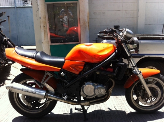 Suzuki Bandit 400CC  รถจอดนาน