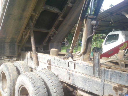 Mitsubishi FUSO 10ล้อดัมพ์ Mitsubishi FUSO 10ล้อดัมพ์