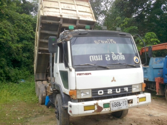 Mitsubishi FUSO 10ล้อดัมพ์