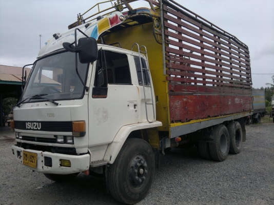 ขายรถISUZU JCM 10ล้อ เพลาเดียว เครื่อง 6BF1 175 แรงม้า วางหัวร็อกกี้
