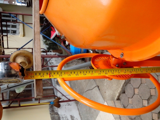 ขายโม่ผสมคอนกรีตมือสองสำหรับงานขนาดเล็ก ปูนครึ่่งลูก สภาพใหม่ ร้านวันชัยก่อสร้าง โทร.086-5292215  ถนนเทพารักษ์-บางพลี ร้านเก่าเจ้าเดิม รับซื้อขายและให้เช่าเครื่องมือก่อสร้าง