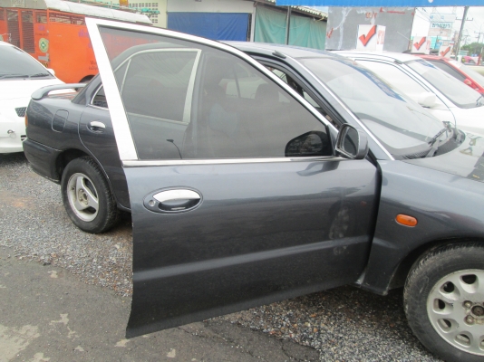 ขายประตู 4 บาน ของครบ ๆๆ สภาพสวยๆๆ