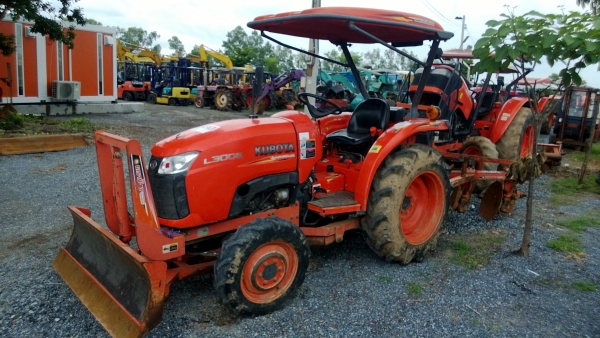 จองวันนี้ ลด 10,000 บาท KUBOTA L3008 รถไร่แห้งสุดๆ คุณภาพเยี่ยม พร้อมผานหลังและดันดินหน้า จองวันนี้ ลด 10,000 บาท KUBOTA L3008 รถไร่แห้งสุดๆ คุณภาพเยี่ยม พร้อมผานหลังและดันดินหน้า