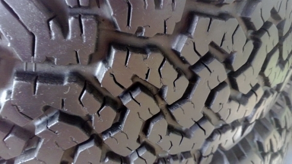 ยาง  BF 265-75-16 ปี 10