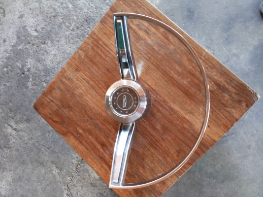 ขอขายกะเช้าพวงมาลัยของ ford fairlane หน่อยครับ