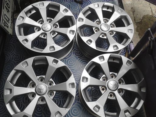 ล้อแม็กกะบะถอดป้ายแดงหลายรุ่นFord Triton Navara Mazda Captiva