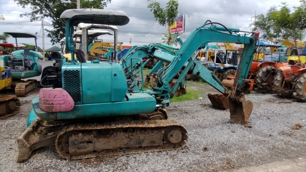 ลดราคาพิเศษ จองวันงาน ลดไปเลย 30,000 บาท KOMATSU PC30-7 เก่าไทย ขายตามสภาพนะครับ