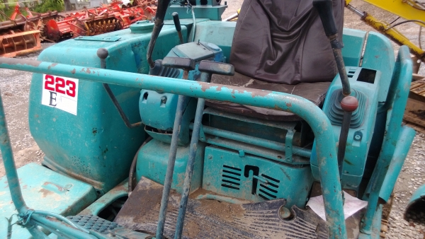 ลดราคาพิเศษ จองวันงาน ลดไปเลย 30,000 บาท KOMATSU PC30-7 เก่าไทย ขายตามสภาพนะครับ