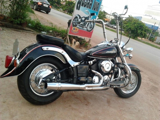 ลดราคาขายกันไปเลย yamaha dragstar classic 400 ปี 2000 สพม.แล้ว  แต่งแฮนด์โหน17 นิ้ว