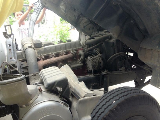 HINO รถบรรทุก6ล้อ ปี2005 ตู้บรรทุกนร.5700กกประตู4 บาน รถสวยเครื่องดีสภาพพร้อมใช้งานค่ะ