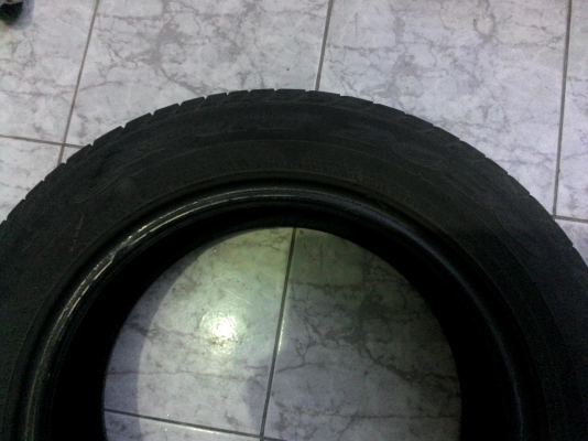 ขาย ยาง Dunlop ขนาด185/60R15)ผลิตสัปดาห์19 ปี2011 รุ่นSP