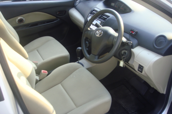 ขายด่วน..TOYOTA SOLUNA VIOS 1.5  VVTi AT ปี 2009